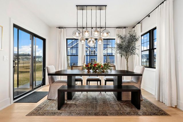 13200 Waterleaf Drive, St. John, IN 46373