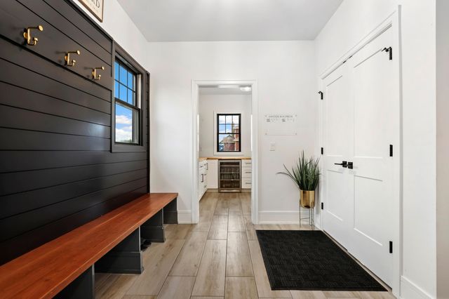 13200 Waterleaf Drive, St. John, IN 46373