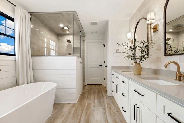 13200 Waterleaf Drive, St. John, IN 46373