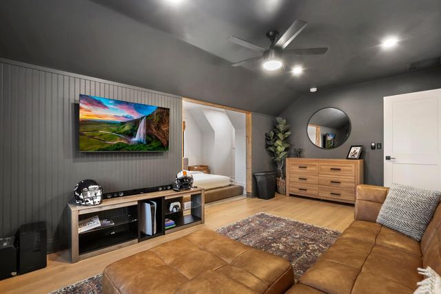 13200 Waterleaf Drive, St. John, IN 46373