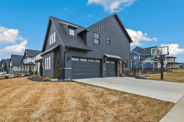 13200 Waterleaf Drive, St. John, IN 46373