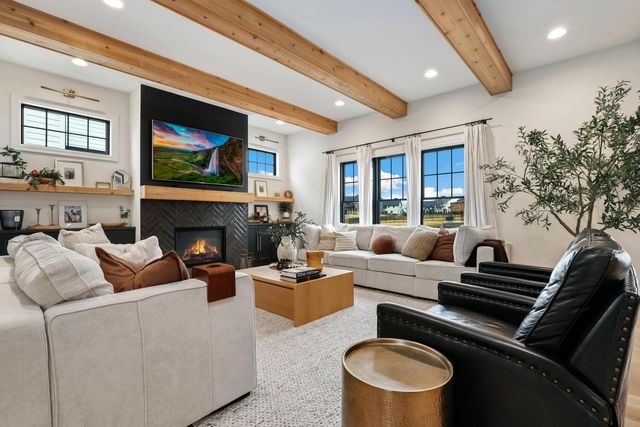 13200 Waterleaf Drive, St. John, IN 46373