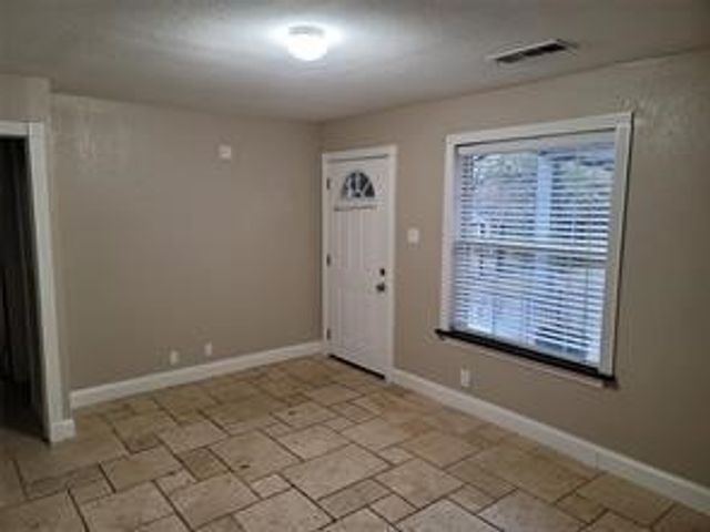 1316 Blodgett Avenue, Fort Worth, TX 76115