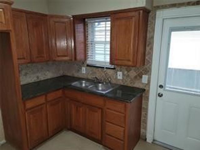1316 Blodgett Avenue, Fort Worth, TX 76115