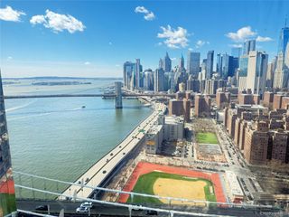 252 South Street 33N, New York (manhattan), NY 10002