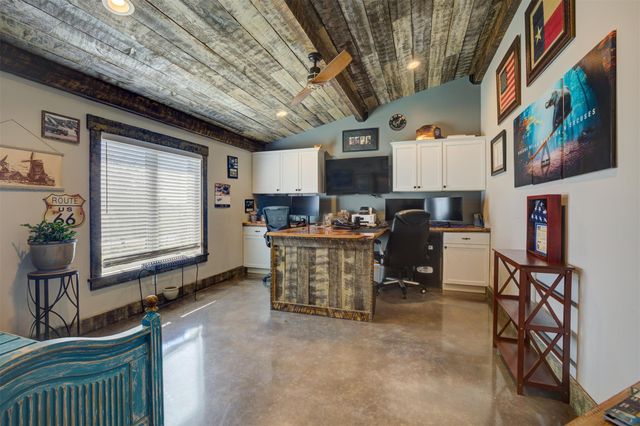 511 Lets Roll DR, Fischer, TX 78623