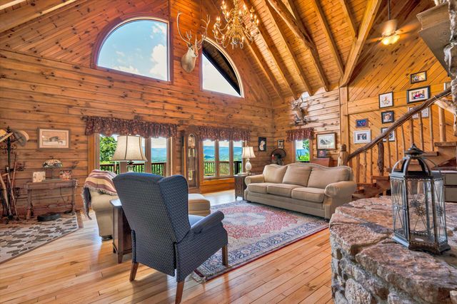 500 Jacksons Flat, Covington, VA 24426