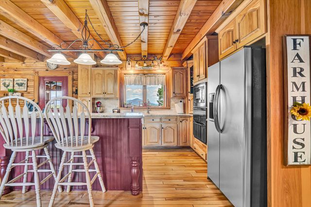 500 Jacksons Flat, Covington, VA 24426