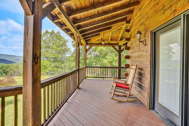 500 Jacksons Flat, Covington, VA 24426