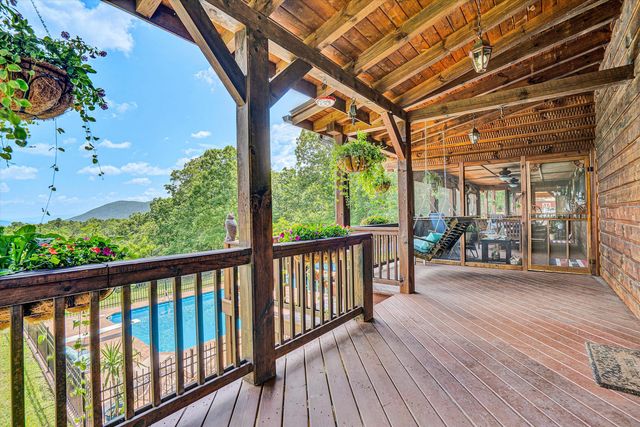 500 Jacksons Flat, Covington, VA 24426