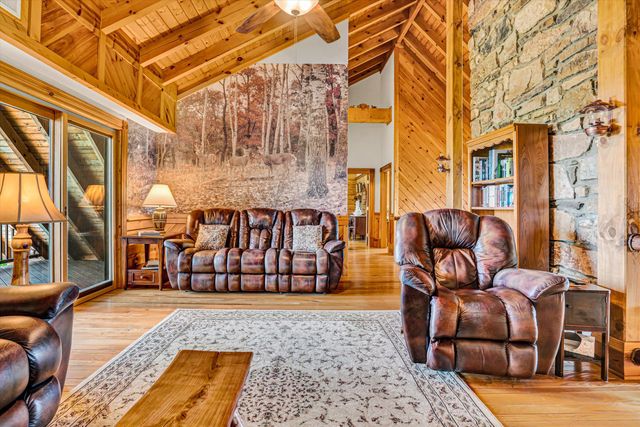 500 Jacksons Flat, Covington, VA 24426