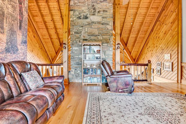 500 Jacksons Flat, Covington, VA 24426