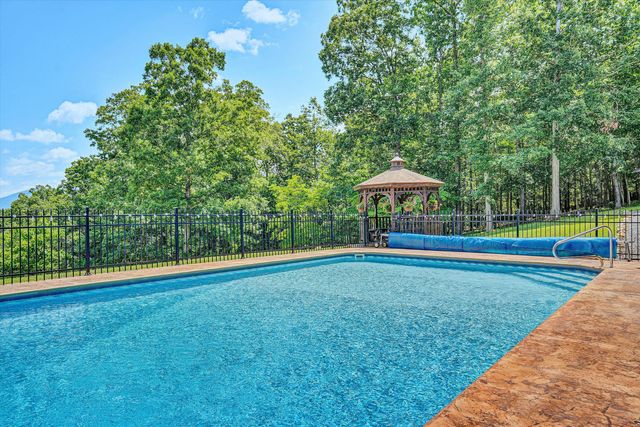 500 Jacksons Flat, Covington, VA 24426