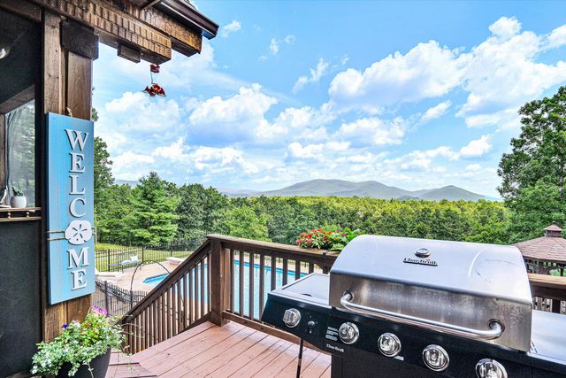 500 Jacksons Flat, Covington, VA 24426