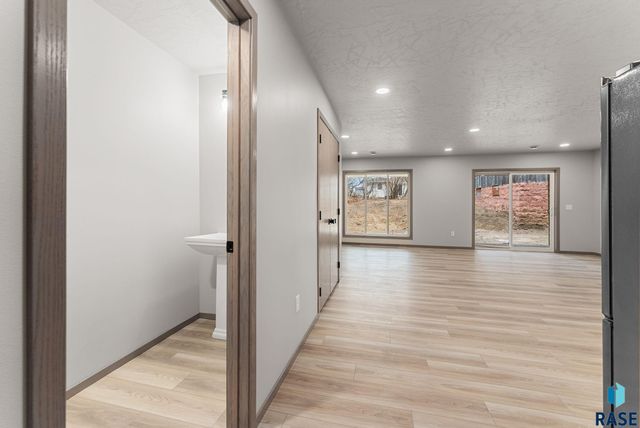 713 N Dakota Ave Avenue, Dell Rapids, SD 57022