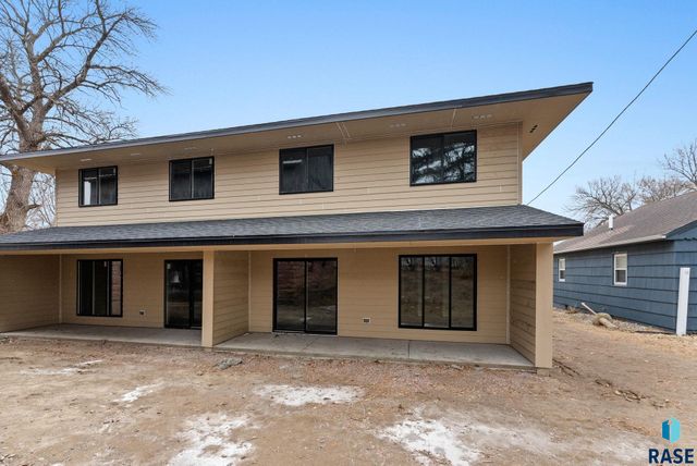 713 N Dakota Ave Avenue, Dell Rapids, SD 57022