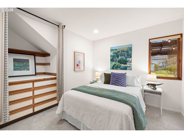 7920 Sw 82nd Ave, Portland, OR 97223