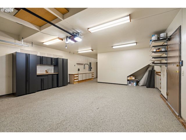 7920 Sw 82nd Ave, Portland, OR 97223