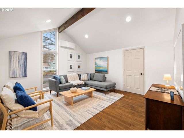 7920 Sw 82nd Ave, Portland, OR 97223