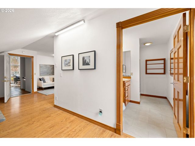 7920 Sw 82nd Ave, Portland, OR 97223