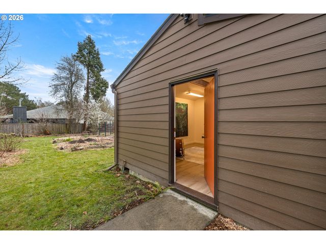 7920 Sw 82nd Ave, Portland, OR 97223