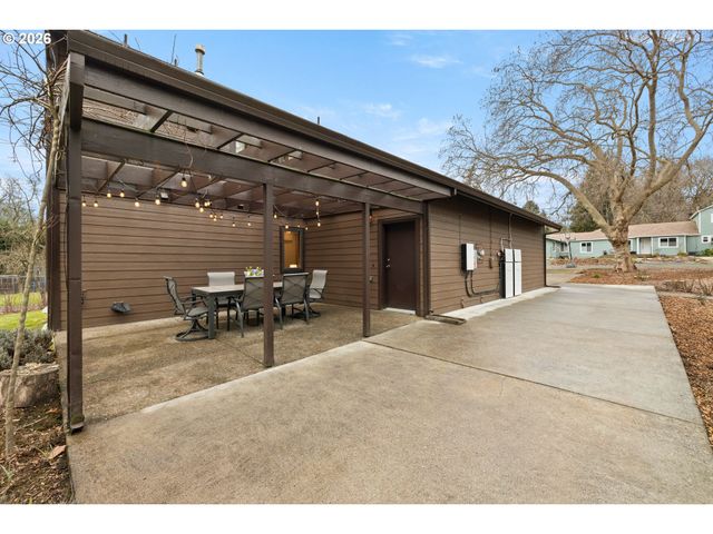 7920 Sw 82nd Ave, Portland, OR 97223