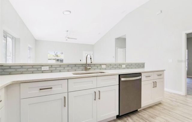 617 HOLMES AVENUE, Daytona Beach, FL 32114
