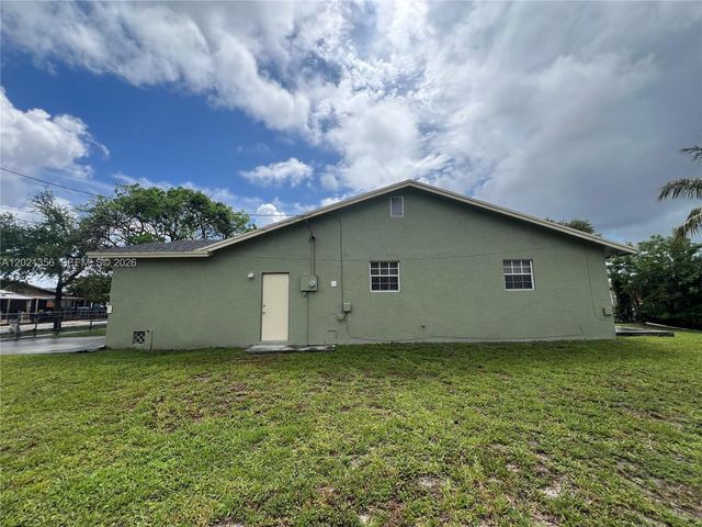 5324 Flagler St, Hollywood, FL 33021