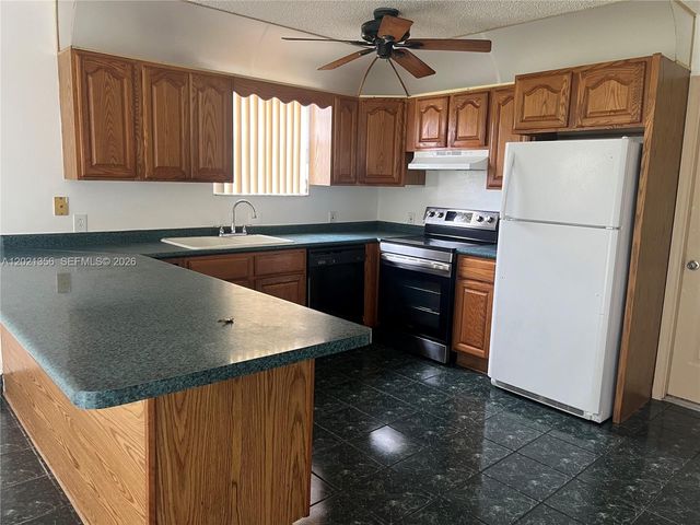 5324 Flagler St, Hollywood, FL 33021