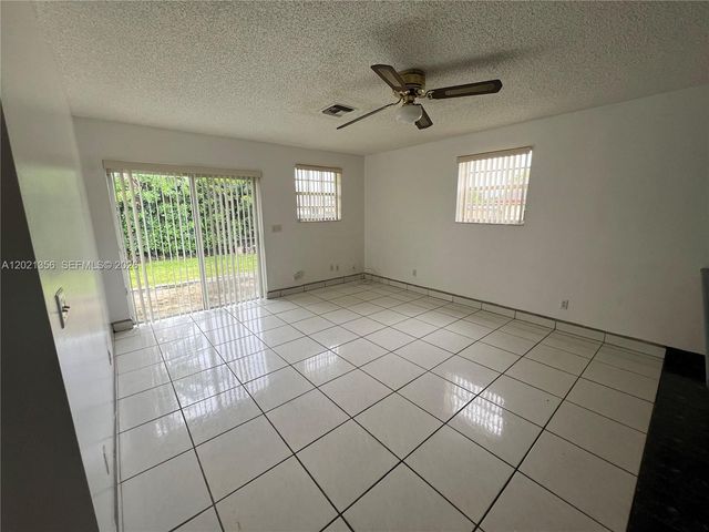 5324 Flagler St, Hollywood, FL 33021
