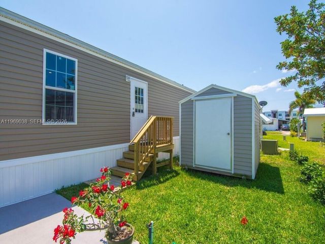 315 NE Cardinal Lane Unit Lot L25, Jensen Beach, FL 34957