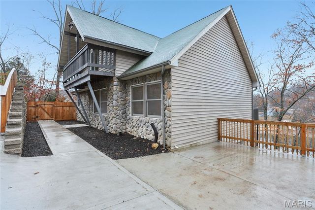 1357 S Lake Sherwood Drive, Marthasville, MO 63357