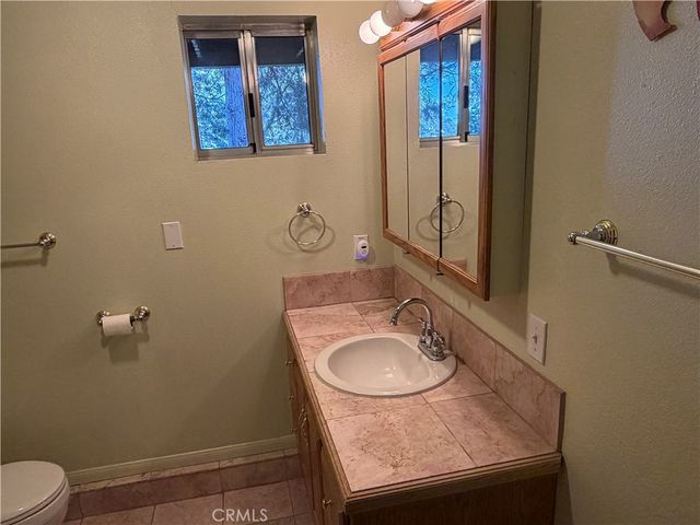 6307 Cedar Court, Angelus Oaks, CA 92305