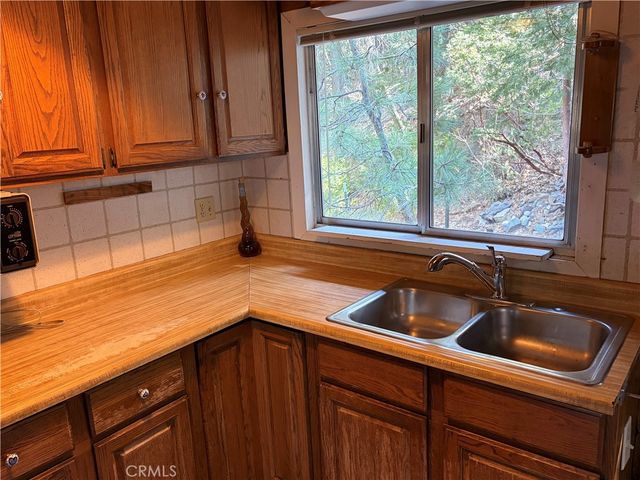 6307 Cedar Court, Angelus Oaks, CA 92305
