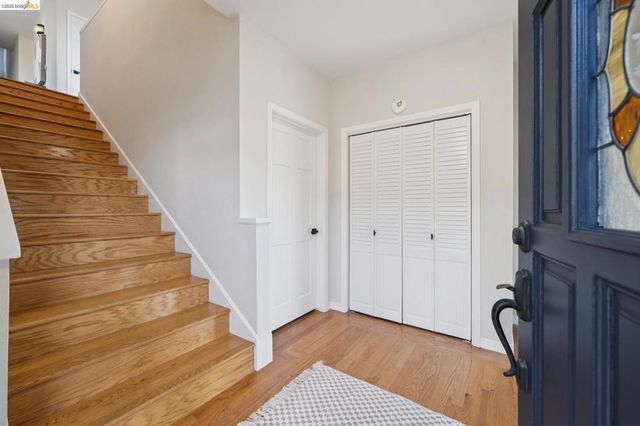 731 Gateview Ave, Albany, CA 94706