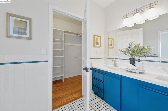 731 Gateview Ave, Albany, CA 94706