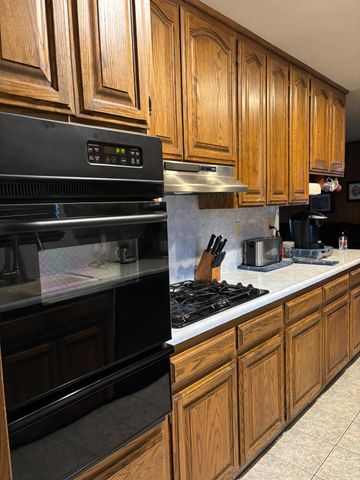 3808 Thornbury Way, Modesto, CA 95356