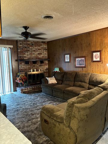 3808 Thornbury Way, Modesto, CA 95356