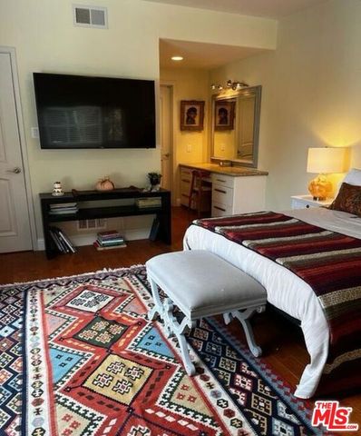 155 S Saltair Avenue, Los Angeles, CA 90049