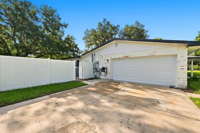 2119 GALLAGHER ROAD, Dover, FL 33527