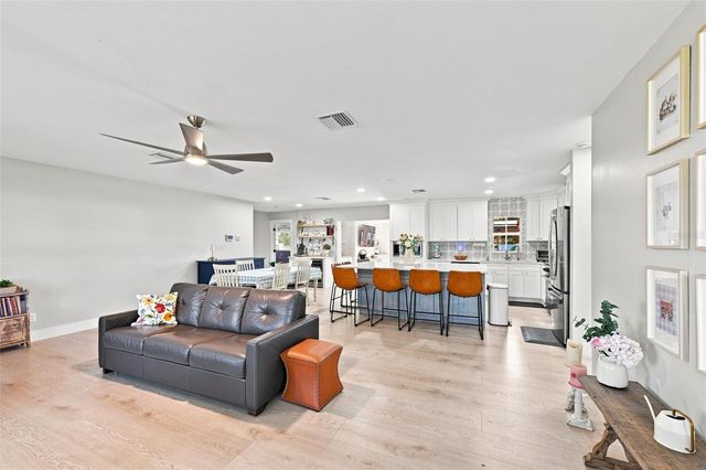 2119 GALLAGHER ROAD, Dover, FL 33527