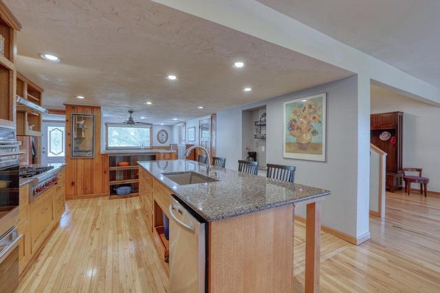 S73W23970 National AVENUE, Big Bend, WI 53103
