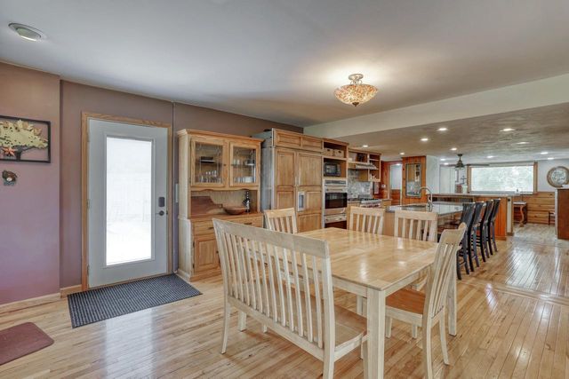 S73W23970 National AVENUE, Big Bend, WI 53103