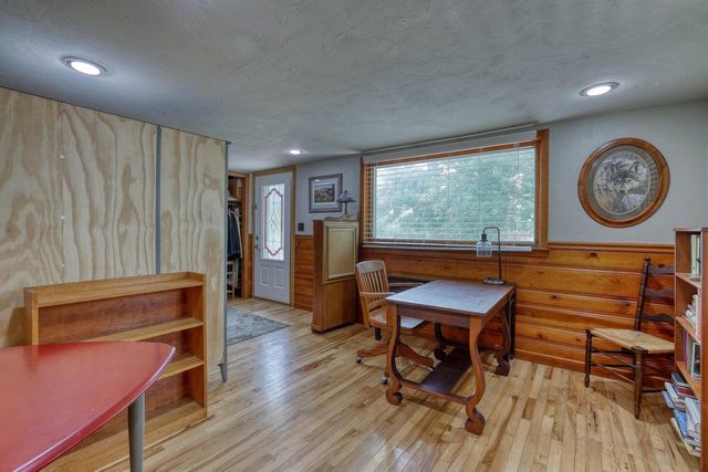 S73W23970 National AVENUE, Big Bend, WI 53103