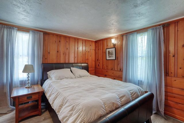 S73W23970 National AVENUE, Big Bend, WI 53103