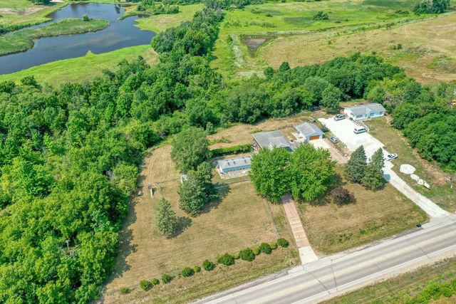 S73W23970 National AVENUE, Big Bend, WI 53103