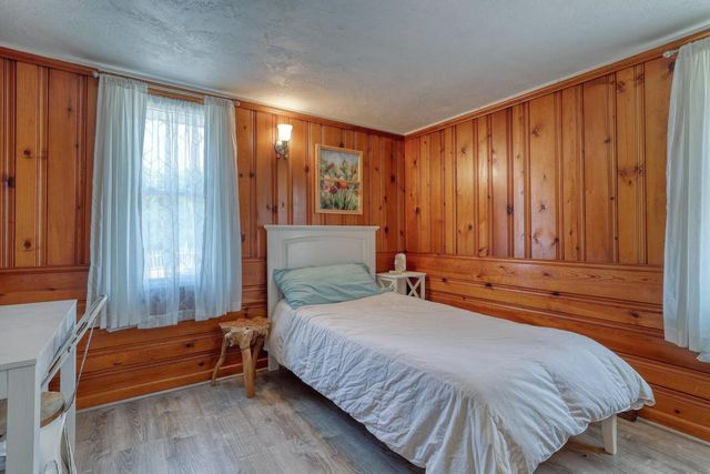 S73W23970 National AVENUE, Big Bend, WI 53103