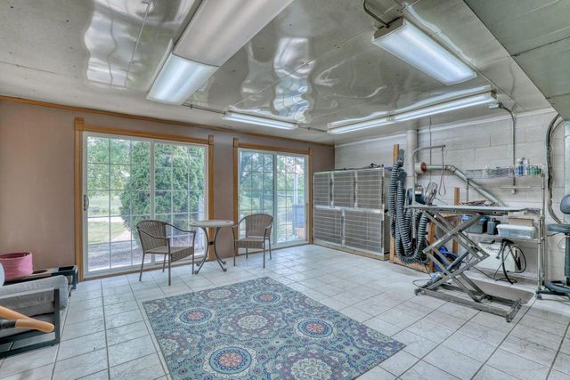 S73W23970 National AVENUE, Big Bend, WI 53103