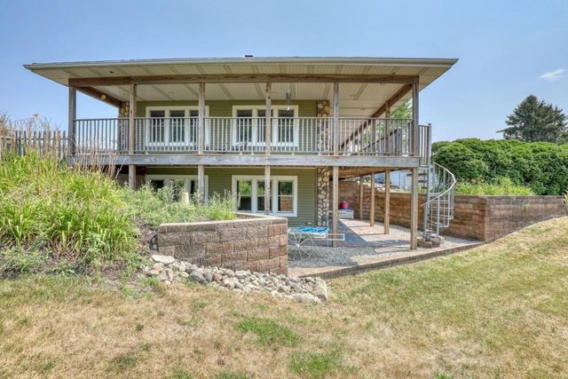 S73W23970 National AVENUE, Big Bend, WI 53103