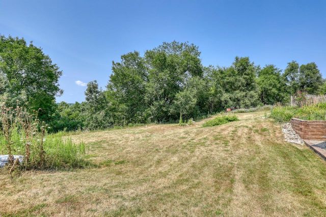 S73W23970 National AVENUE, Big Bend, WI 53103